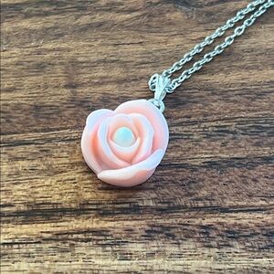 Charming Rose Pendant Necklace in Pink